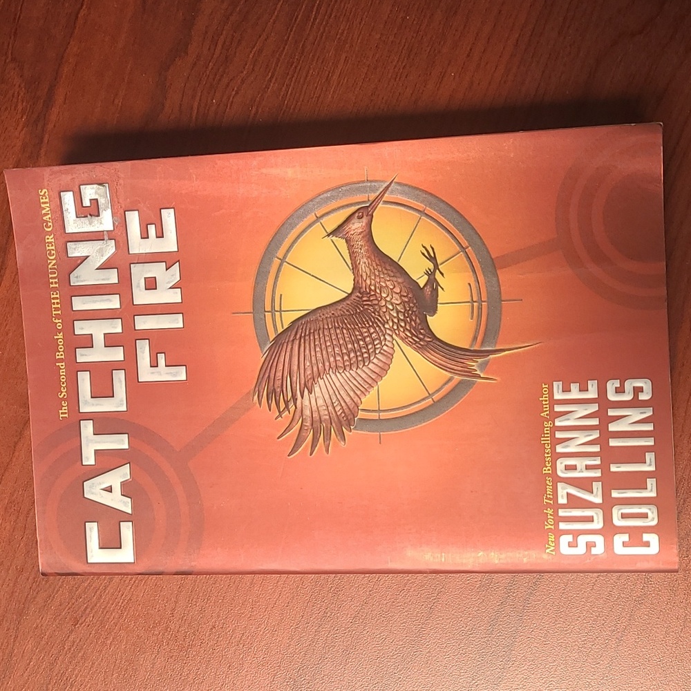 Suzanne Collins Catching Fire Hunger Games series paperback novel book